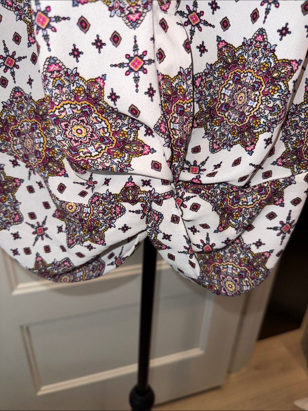 Pink Rose White Sleeveless Medallion Print Camisole XL - Picture 2 of 7